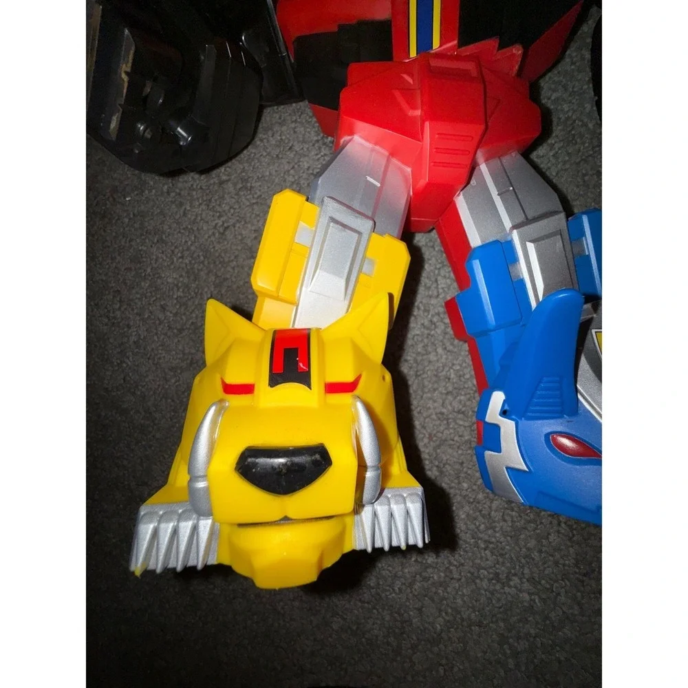 Hasbro Power Rangers Mighty Morphin Megazord Action Figure with Sword E6361 2019